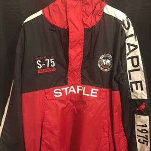 Staples Nylon pullover